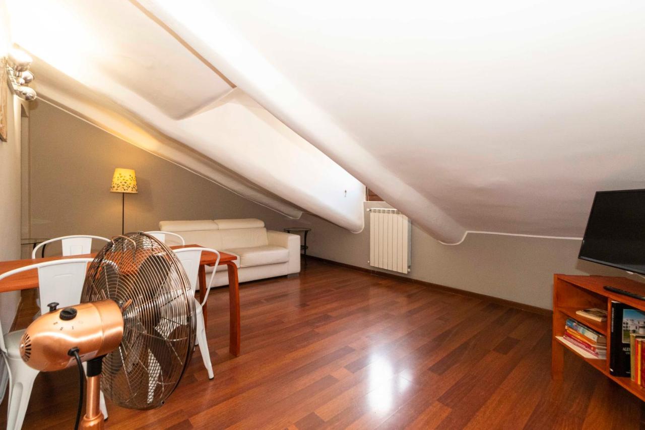San Salvario Apt With Balcony Turim Exterior foto